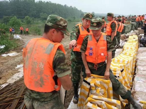 便捷式储水挡水墙 移动折叠移动堵水墙 防汛堵水墙