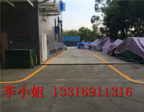 杨美哪家停车场划线划得好?车牌识别系统