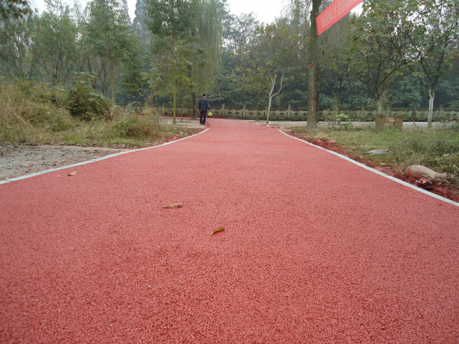 甘肃城市道路彩色透水混泥土路面的施工案例