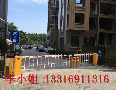 杨美小区停车场系统改造升级成车牌识别收费系统