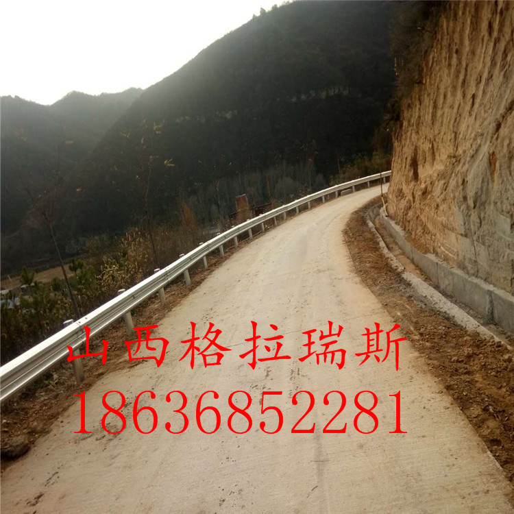 云南邵通丽江乡村公路护栏波形梁护栏防撞护栏供应