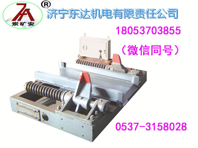 QZC系列双向气动阻车器口碑好品质优抱轨式气动阻车器