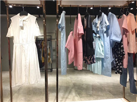 品牌艾米拉羽绒服折扣批发走份货源品牌尾货进货渠道