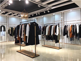 外贸品牌女装鸭宝宝羽绒服折扣店货源进货渠道那个好