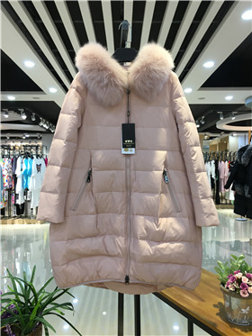 品牌女装轻薄款羽绒服品牌服装折扣批发拿货