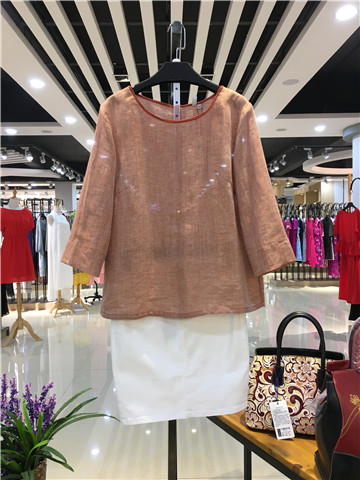 宝莱国际羽绒服正品尾货品牌女装批发