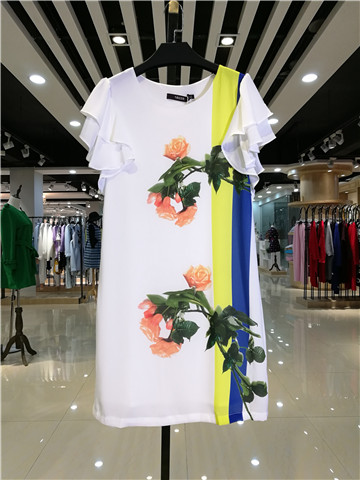 宝莱 羽绒服上海品牌服装折扣工厂直销免费代理
