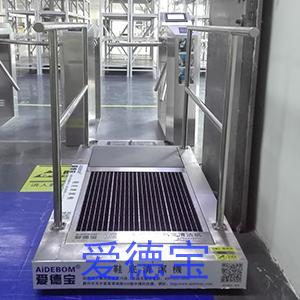 智能洗鞋机比使用鞋套及粘尘地垫效果更好、更省成本吗？