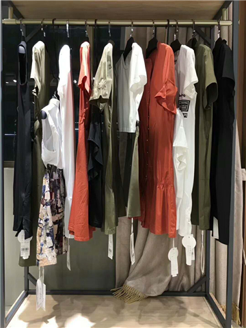 18年米梵广州品牌女装批发品牌女装剪标折扣店