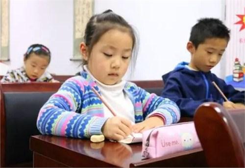 兰州小牛顿幼小衔接内容与方法|兰州幼小衔接少儿艺术课报名|瑞航供