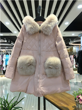 折扣店品牌女装埃文羽绒服货源进货渠道