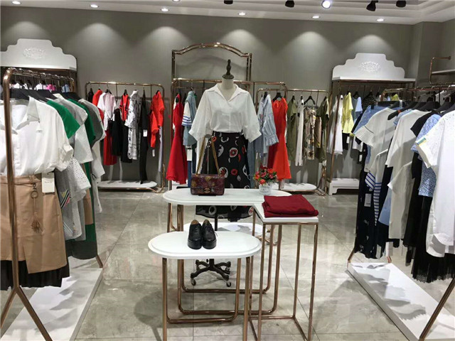 秋冬迪笛欧羽绒服品牌折扣剪标女装秋货源进货渠道