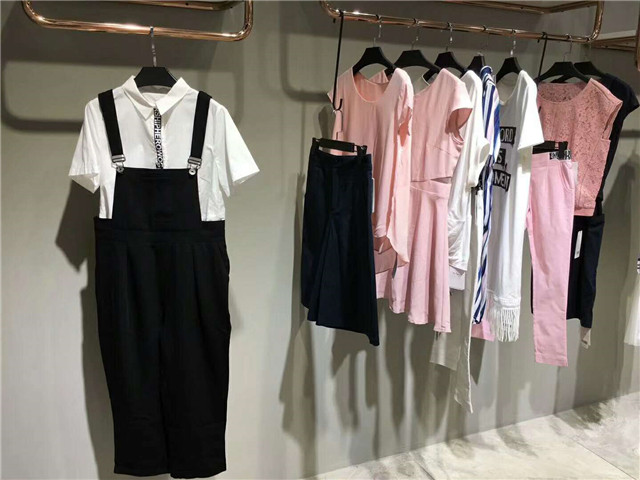 秋冬艾米拉羽绒服品牌折扣剪标女装秋货源进货渠道