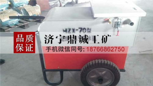 广西崇左手推式电动混凝土真空吸水机 真空泵水泥路面吸水车