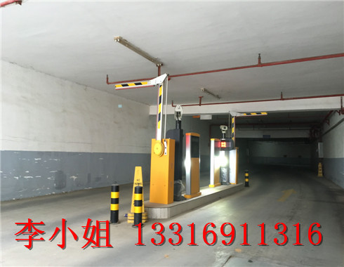 安装自动车牌识别系统的厂家 粤海停车场微信支付