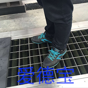 你的车间入口还在用鞋套和粘尘地垫吗？OUT啦！