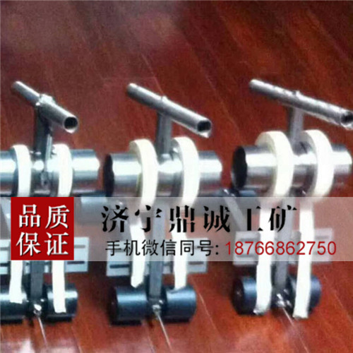 福建莆田手动球场划线贴带机 地下车库停车场画线机 便携式球场地坪贴边机