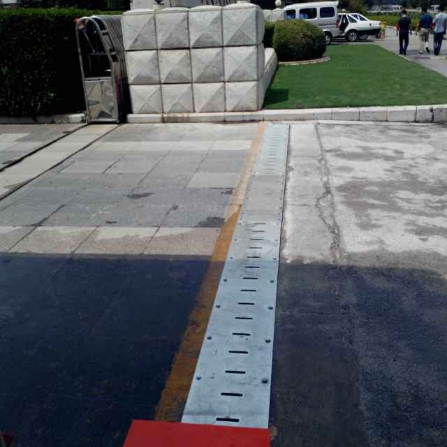 胜鑫  阻车器