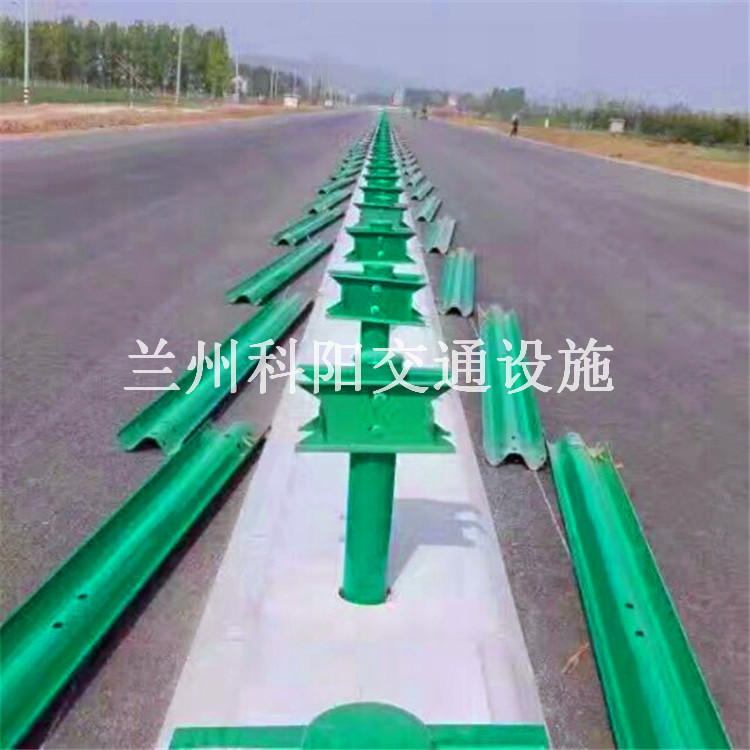 武威 波形梁护栏 厂家按图纸生产道路护栏 质量三包