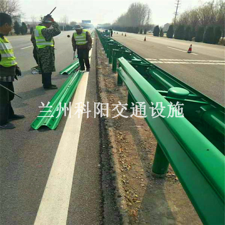 海东化隆公路波形护栏价格多少钱一米 哪家专业