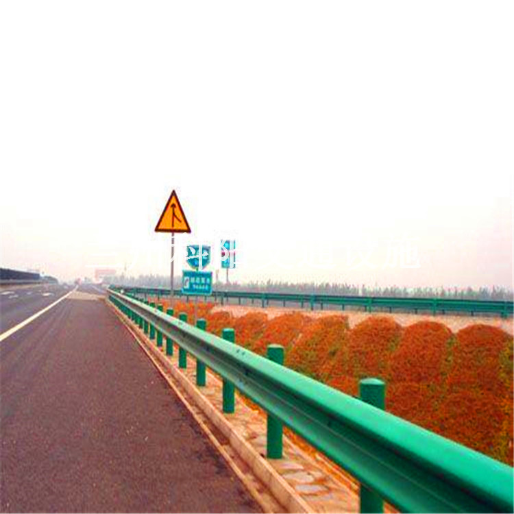 成都公路波形梁护栏板一米价格