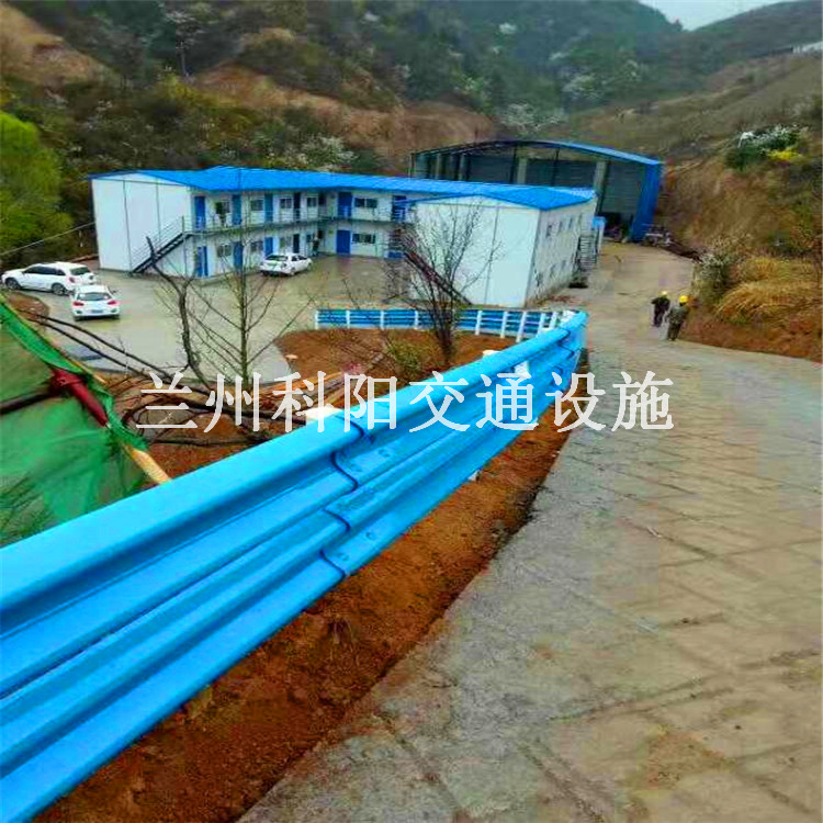 固原西吉防撞波形护栏板 实体厂家生产销售 材料充足及时供应