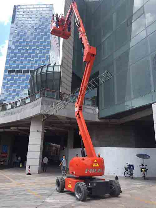 自行走曲臂式（电动驱动）高空作业升降平台厂家