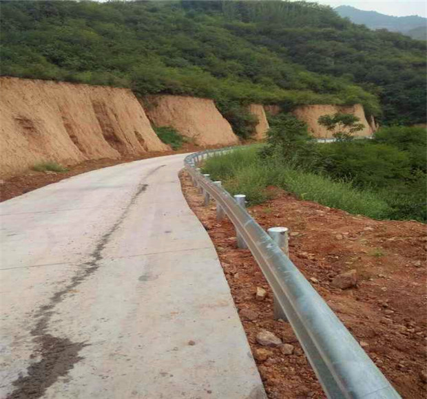 海东互助道路波形护栏板规格齐全