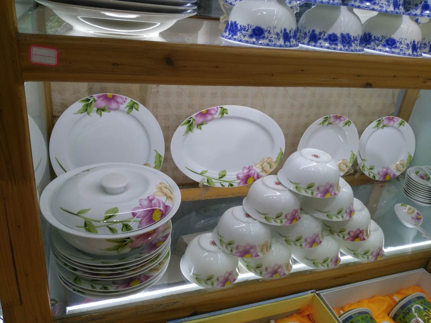 时尚餐具定制  瓷餐具 礼品餐具定制