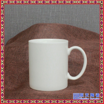 简约杯子创意陶瓷茶隔带盖勺泡茶杯过滤咖啡杯情侣姓氏水杯马克杯