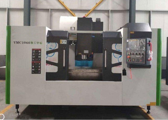 可定制数控加工中心 VMC1060加工中心 山东金雕数控