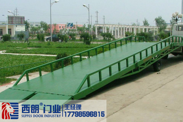 扬州货车运货时需要使用的移动式登车桥