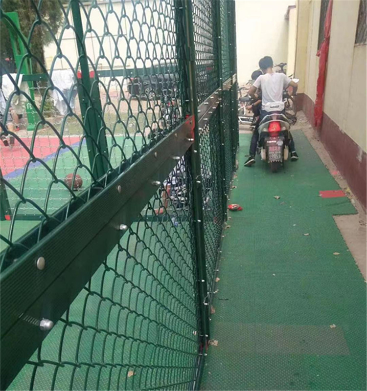 羽毛球场防护网运动场围栏网厂家定制安装