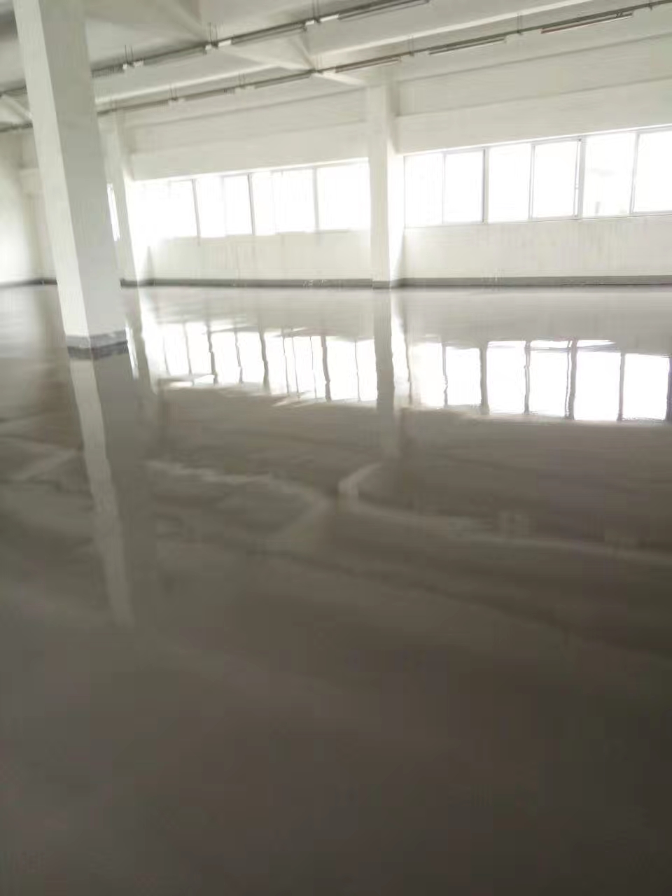 武胜艺术自流平写字楼水磨石