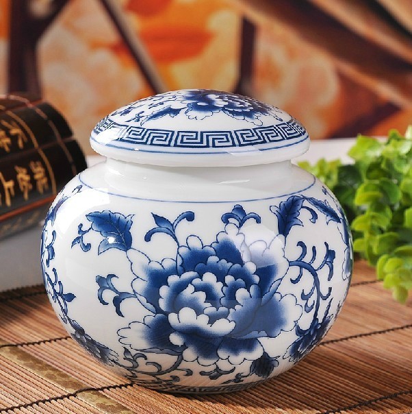 手绘陶瓷茶叶罐中号釉下粉彩储存罐青瓷醒茶缸