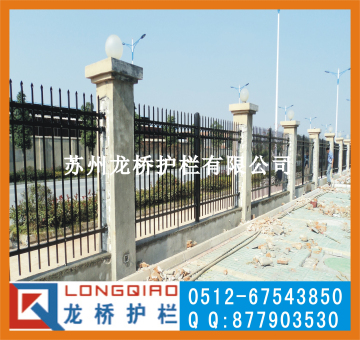 洛阳工厂隔离安全栅 洛阳厂区围墙安全栏杆 锌钢护栏 龙桥专业生产