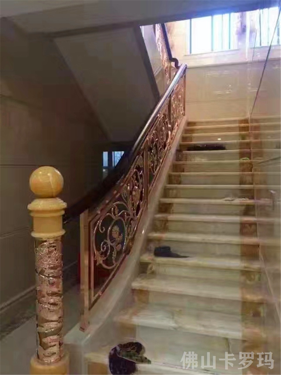 阳泉不同风格别墅楼梯设计 精美铜楼梯扶手免费测量
