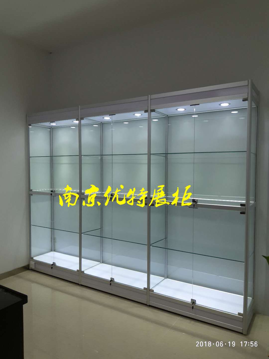 南京玻璃柜台 南京玻璃展示柜 南京玻璃柜