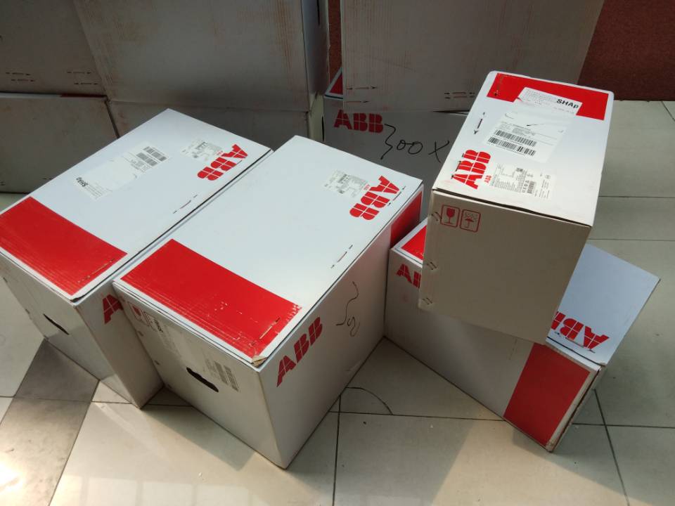 ABB经销商PSTX142-600-70 软启动器