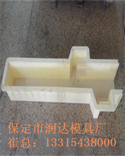 长海县  钢丝网立柱模具生产