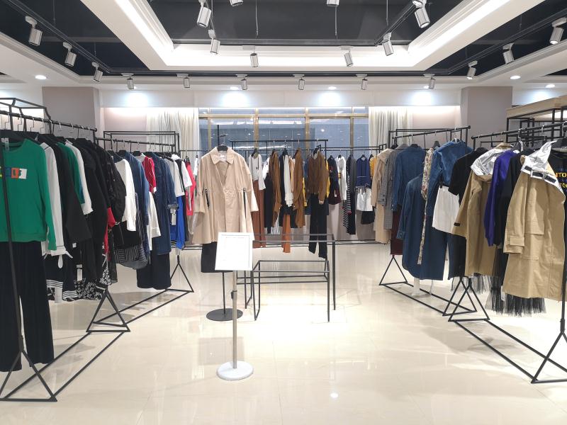 纳纹品牌折扣女装尾货库存走份批发品牌折扣批发商现货供
