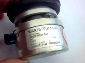 无人搬运车防撞系统SICK传感器	IH04-0B8NS-VW1