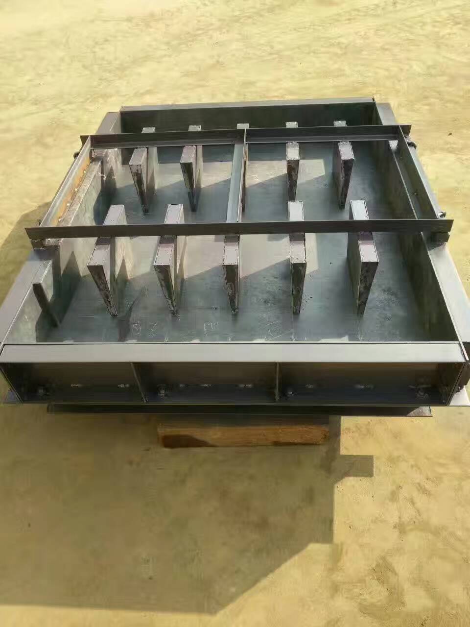 钢筋混凝土歩板模具生产基地