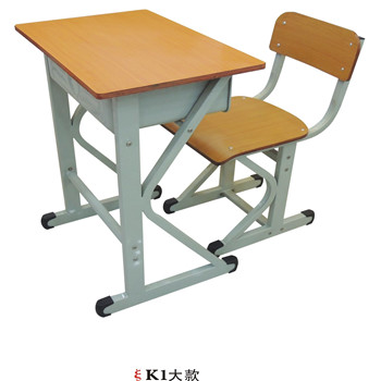 K1型实木多层板课桌椅牢固美观