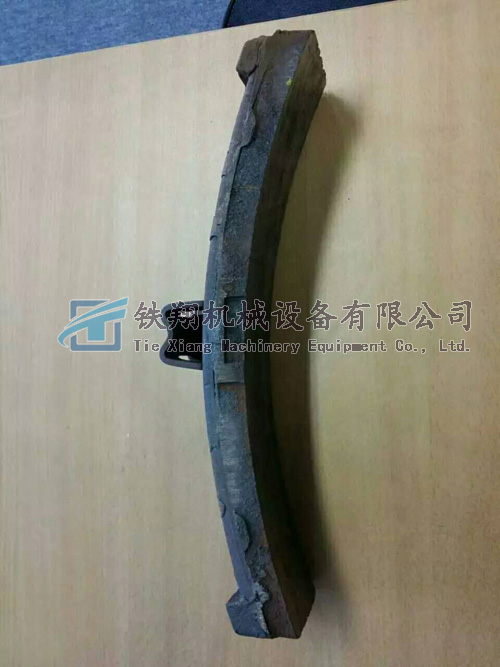 内燃机车合成闸瓦东风DF4D制造方式