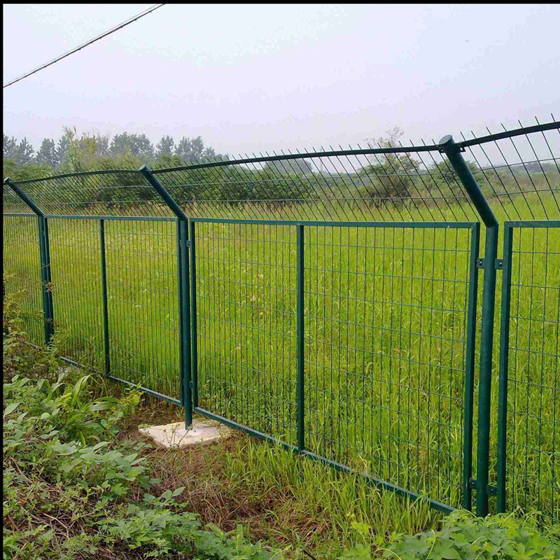 供应高速公路框架围栏网 浸塑铁丝框架护栏网 铁路高铁框架护栏网