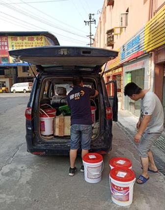 毛坯墙脱沙掉灰松散其实不必铲墙返工，治沙灵砂浆抹灰墙面修复液可以亡羊补牢