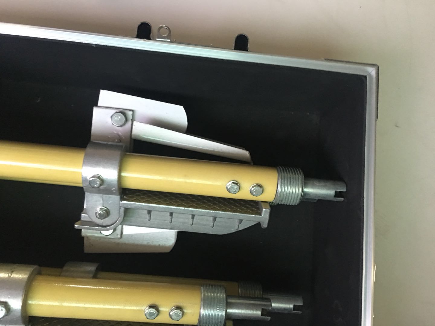 接触网绝缘折叠挂梯FACL6绝缘蜈蚣梯，带电作业单柱爬梯