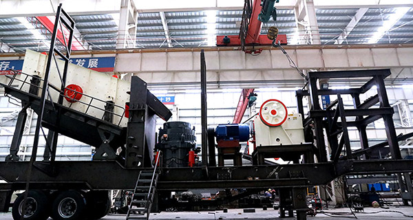 陕西时产350吨移动磕石机生产现场JYX80