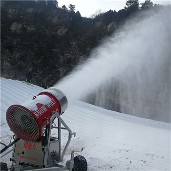 河南造雪机 参与国内所有雪雕项目造雪现场的滑雪场造雪机多少钱